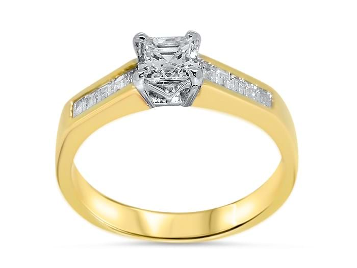 Princess Cut Diamond Ring